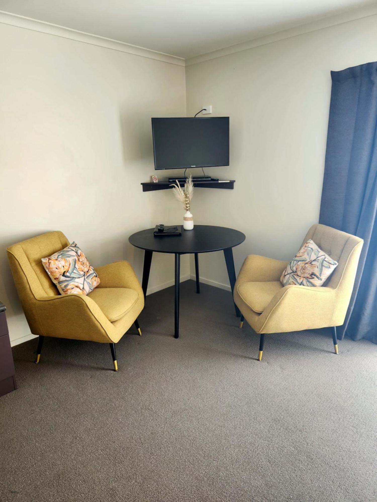 B-Ks Premier Motel Palmerston North Exteriör bild
