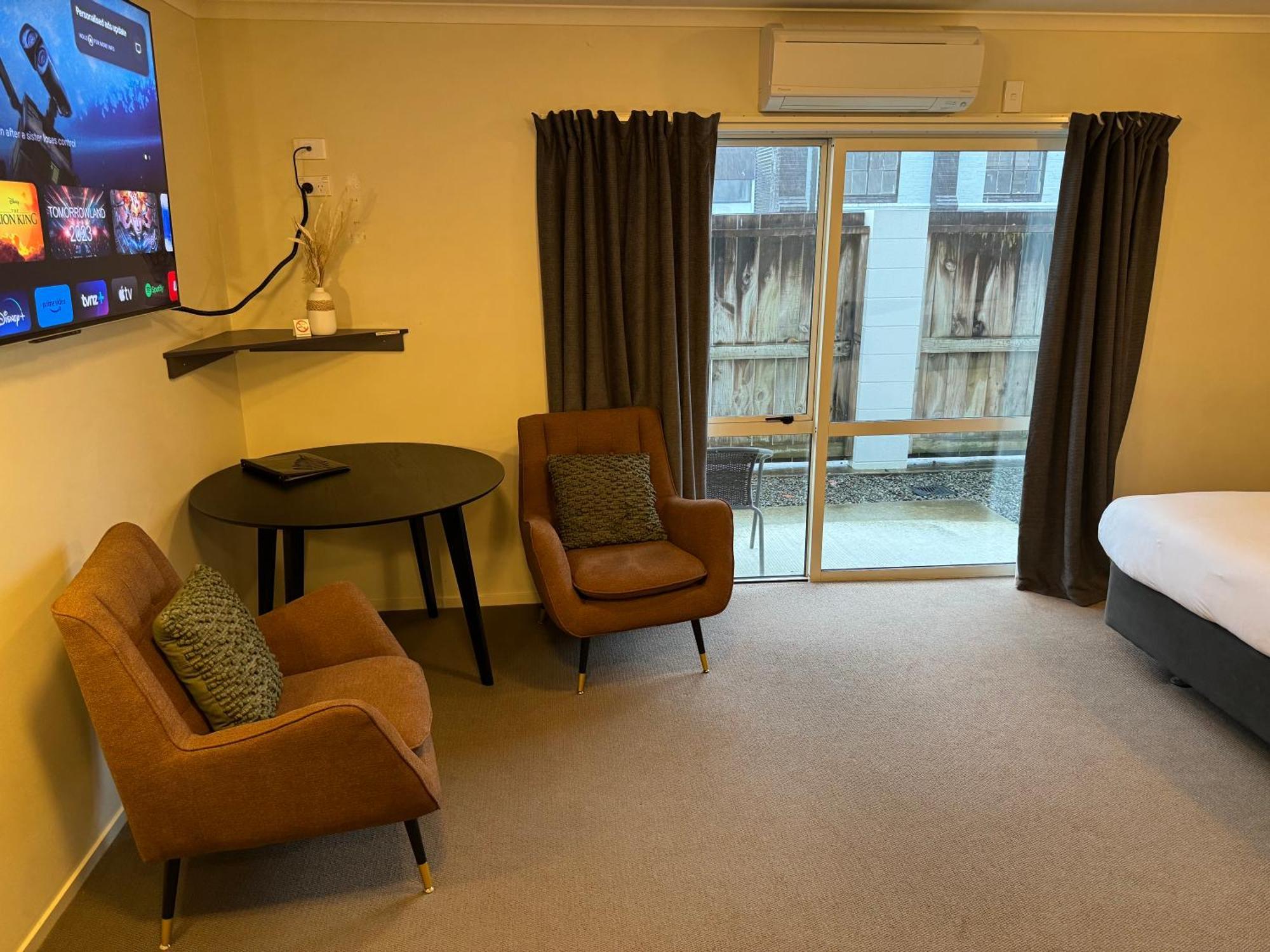 B-Ks Premier Motel Palmerston North Exteriör bild