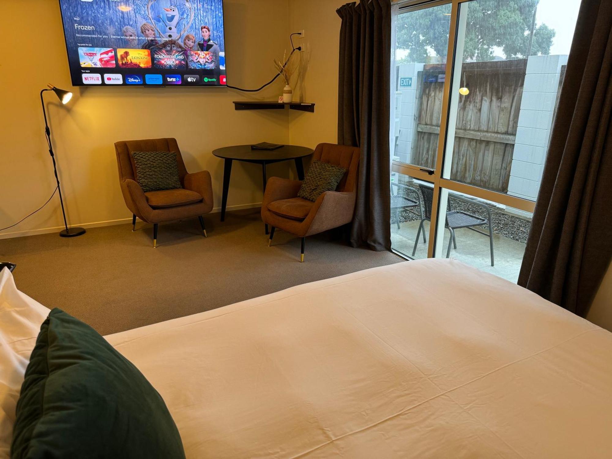 B-Ks Premier Motel Palmerston North Exteriör bild