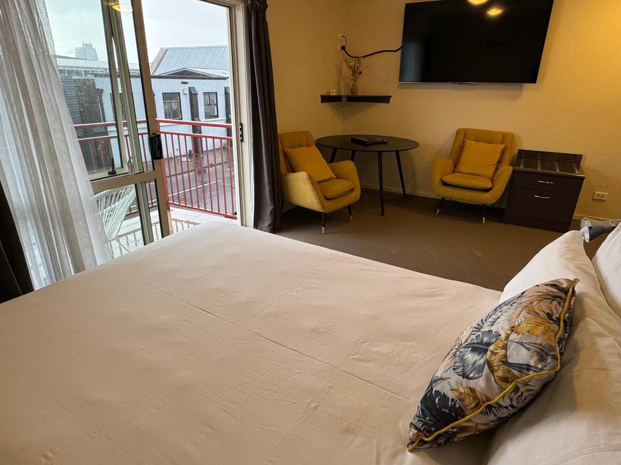 B-Ks Premier Motel Palmerston North Exteriör bild